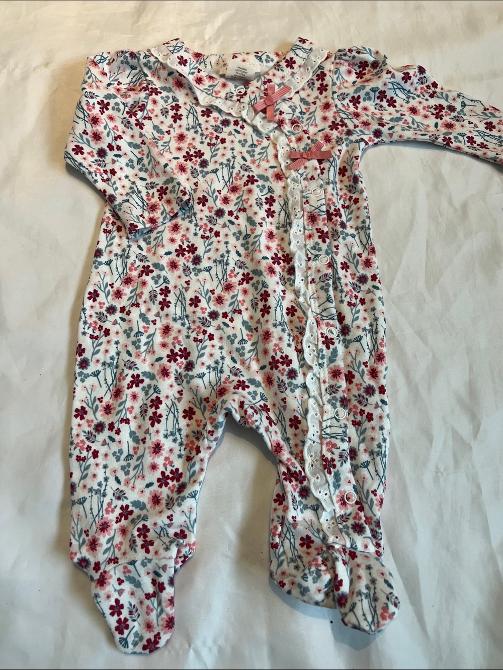 “Bundle 10/$13” Laura Ashley 0-3M White Footed baby girl sleeper Pink Floral